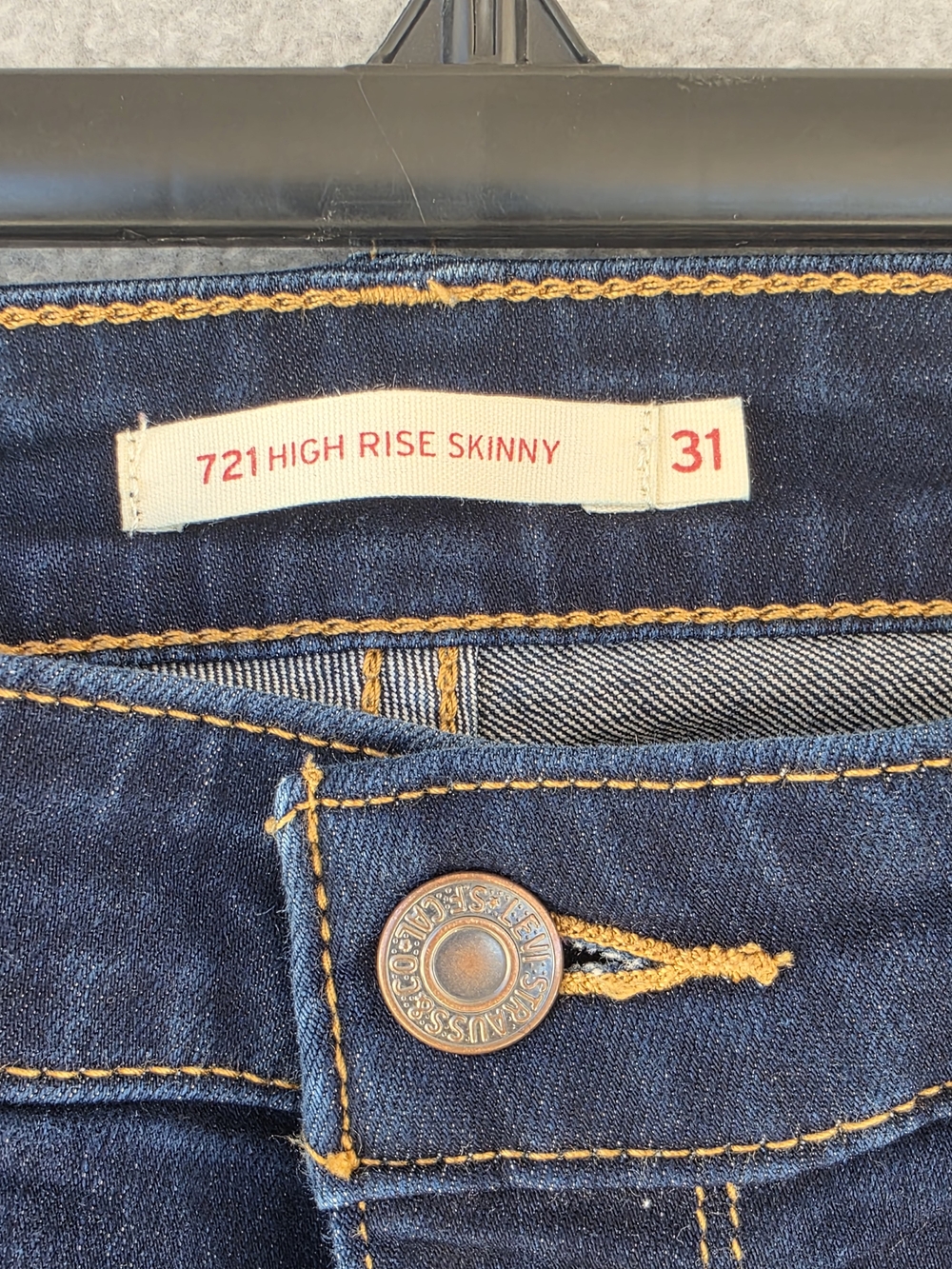 Levi's Women's 721 High Rise Skinny Jeans Size 31x30 - Picture 3 of 12